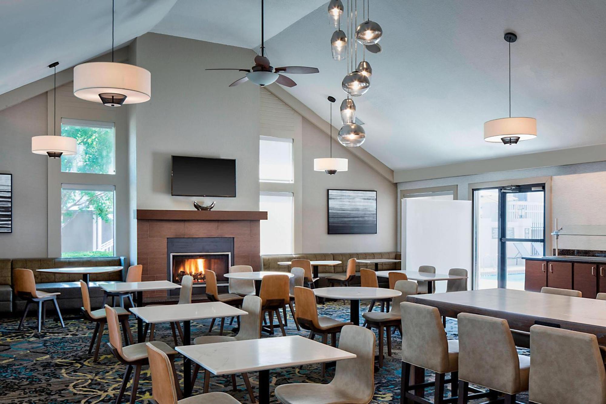 Hotel Dallas Colinas