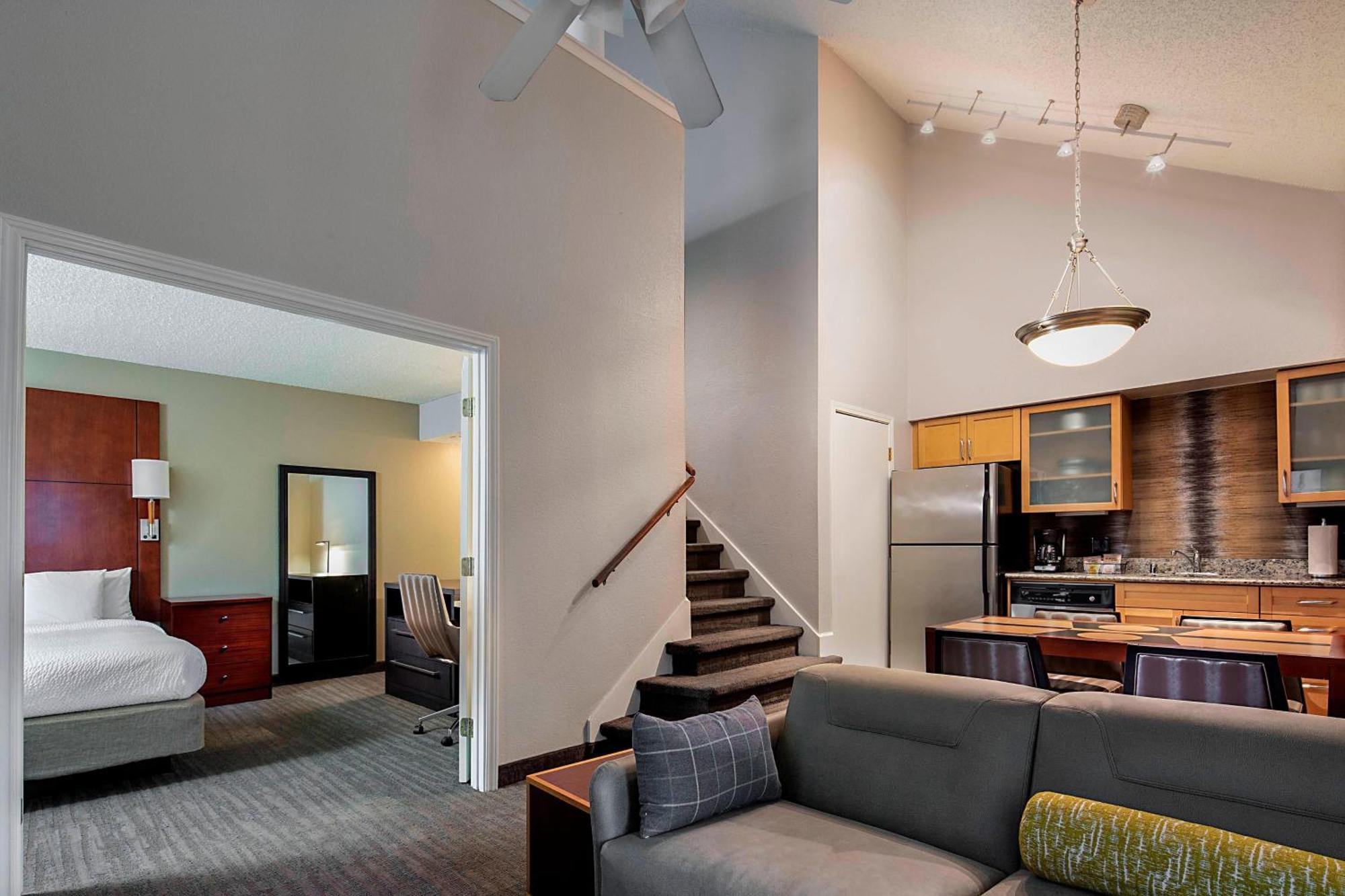 Dallas Colinas Hotel 3*